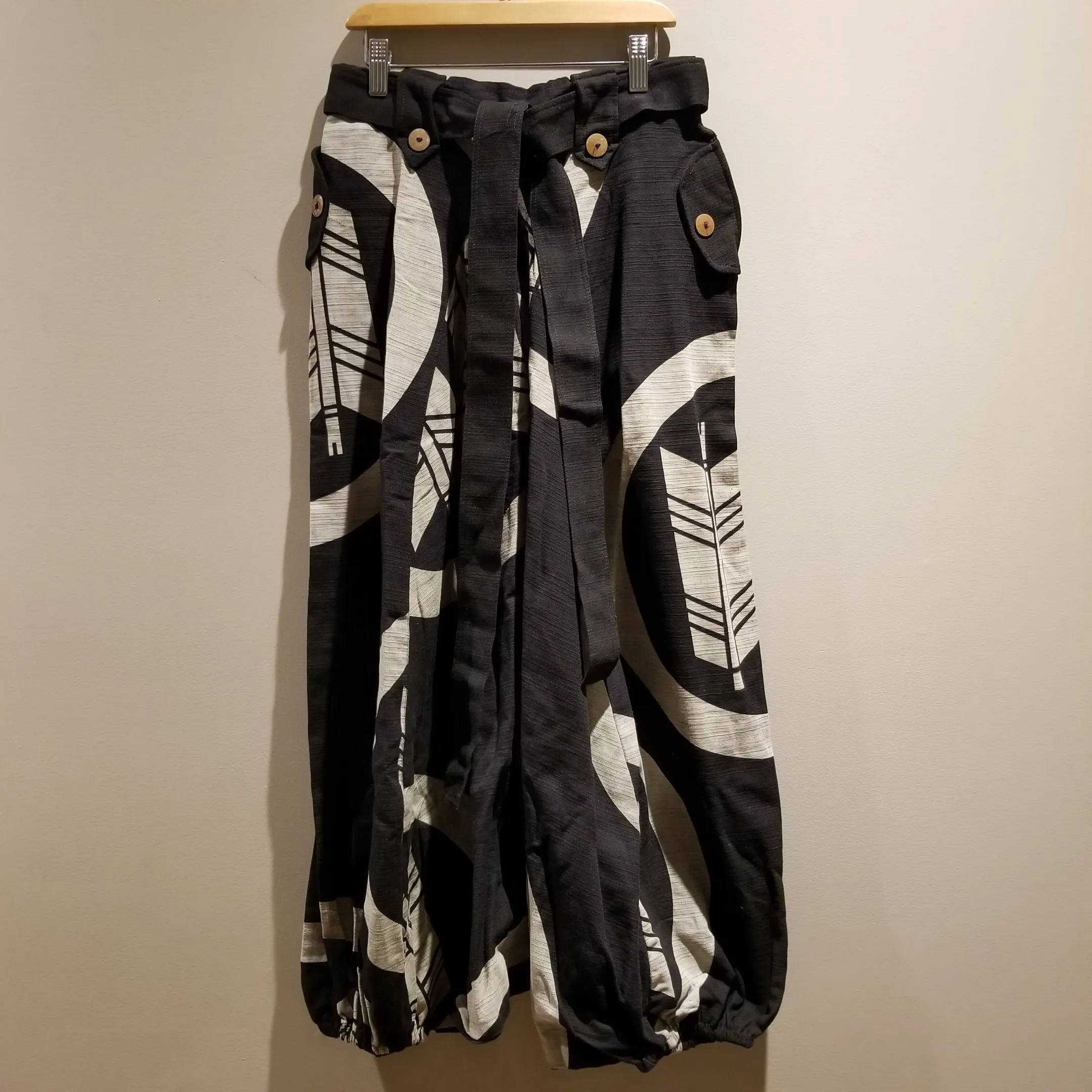 Arrow Crests Karate Baggy Poncho Harem Pants